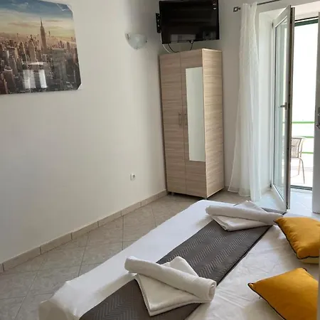 شقة Studio Apartments Semi
